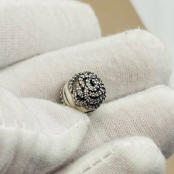 EUC Pandora 791529CZ Sterling Silver Shimmering Rose Clip w/ Clear Zirconia - Picture 3 of 11